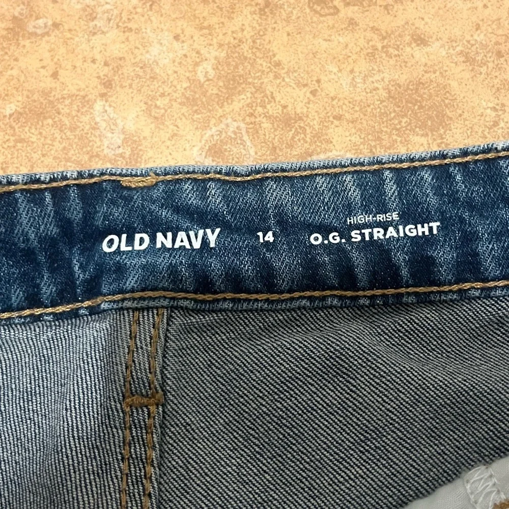 Old Navy High Rise OG Straight Cutoff Jean Shorts Women’s Size 14 NWT - Picture 3 of 5